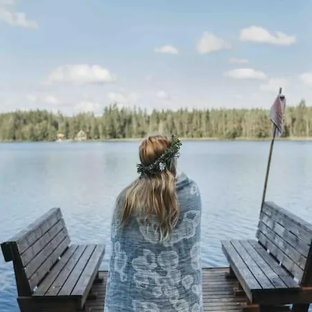 Hyppykallio, Laatulomat *