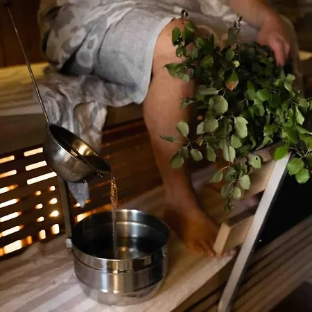 Hyppykallio, Laatulomat *