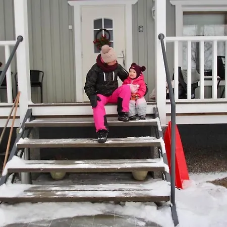 Hyppykallio, Laatulomat * Juva