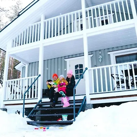 Hyppykallio, Laatulomat Ferienhaus