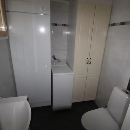 Hyppykallio, Laatulomat