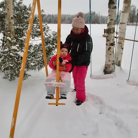 Hyppykallio, Laatulomat Loma-asunnot *