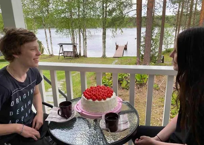 Hyppykallio, Laatulomat Juva