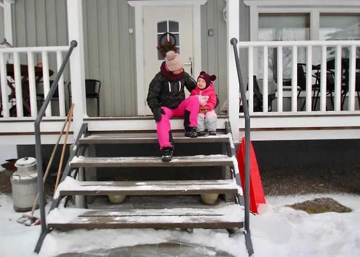 Hyppykallio, Laatulomat * Juva